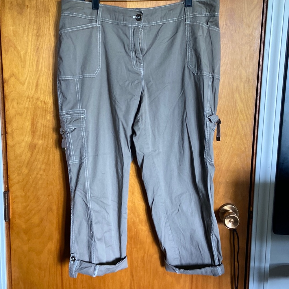 Adorable capris!